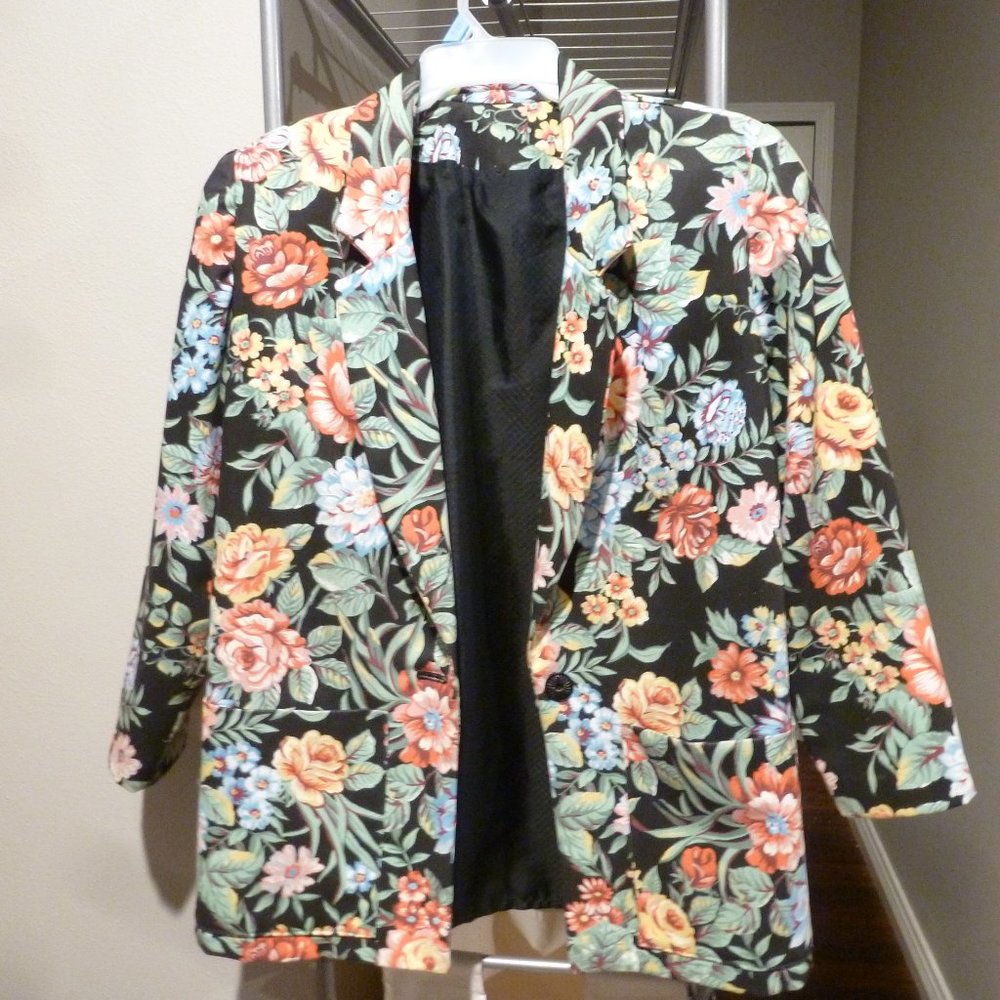 Light Flowery custom made blazer w/ pockets  / one of a kind